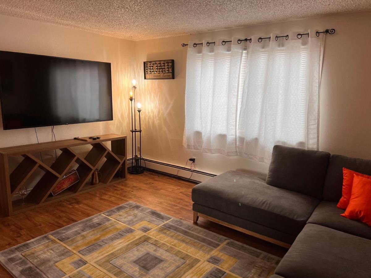 Lovely Two Bedroom, Minutes Away From Downtown Anchorage Eksteriør billede